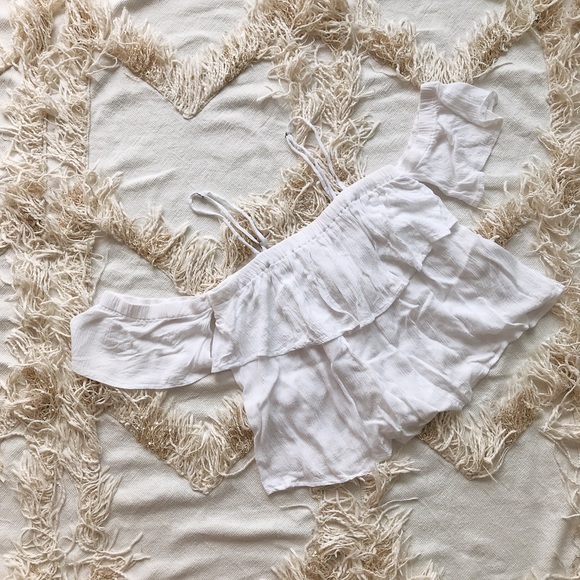 HOLLISTER Off-shoulder Ruffle Top 💕💕 - Picture 2 of 3